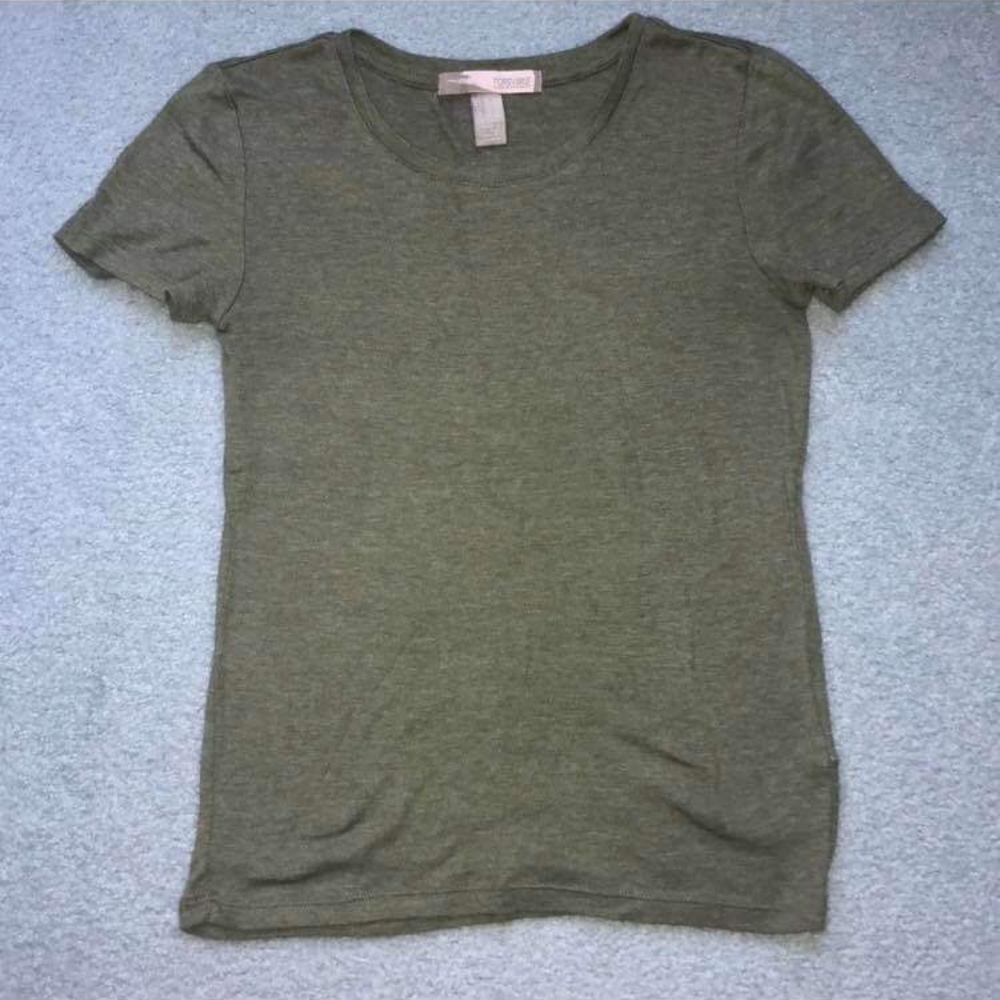 Forever 21 camo green shirt